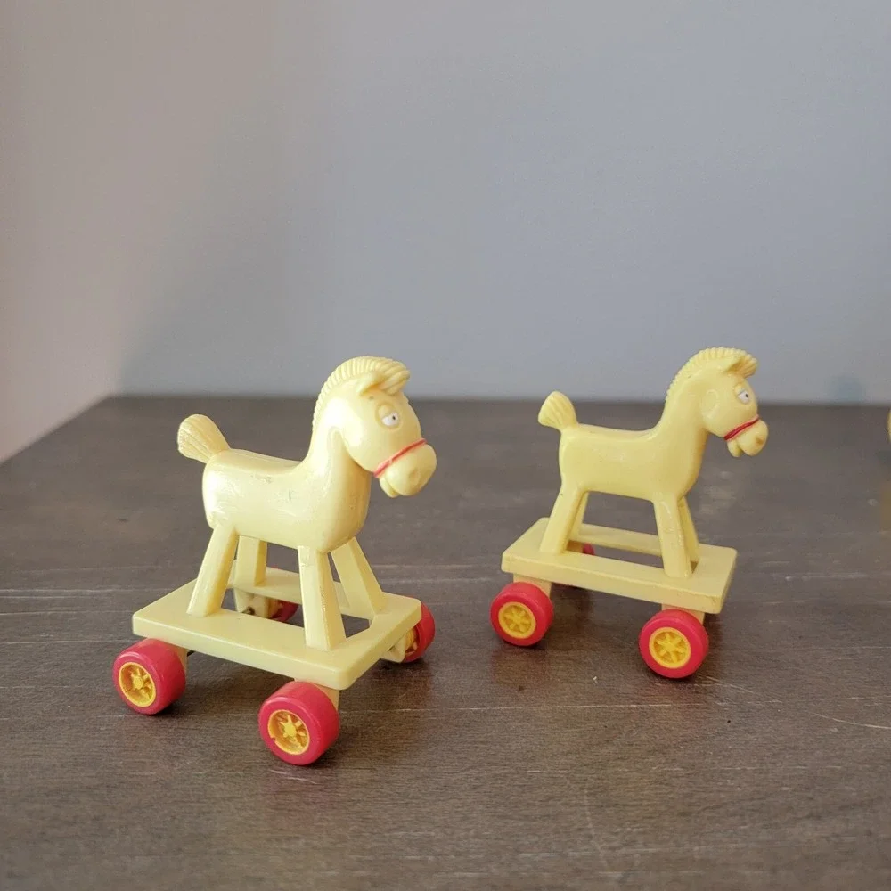 2 Vtg Toy Fozzie Rocking Horse on Wheels 1986‎ Muppet Babies McDonalds